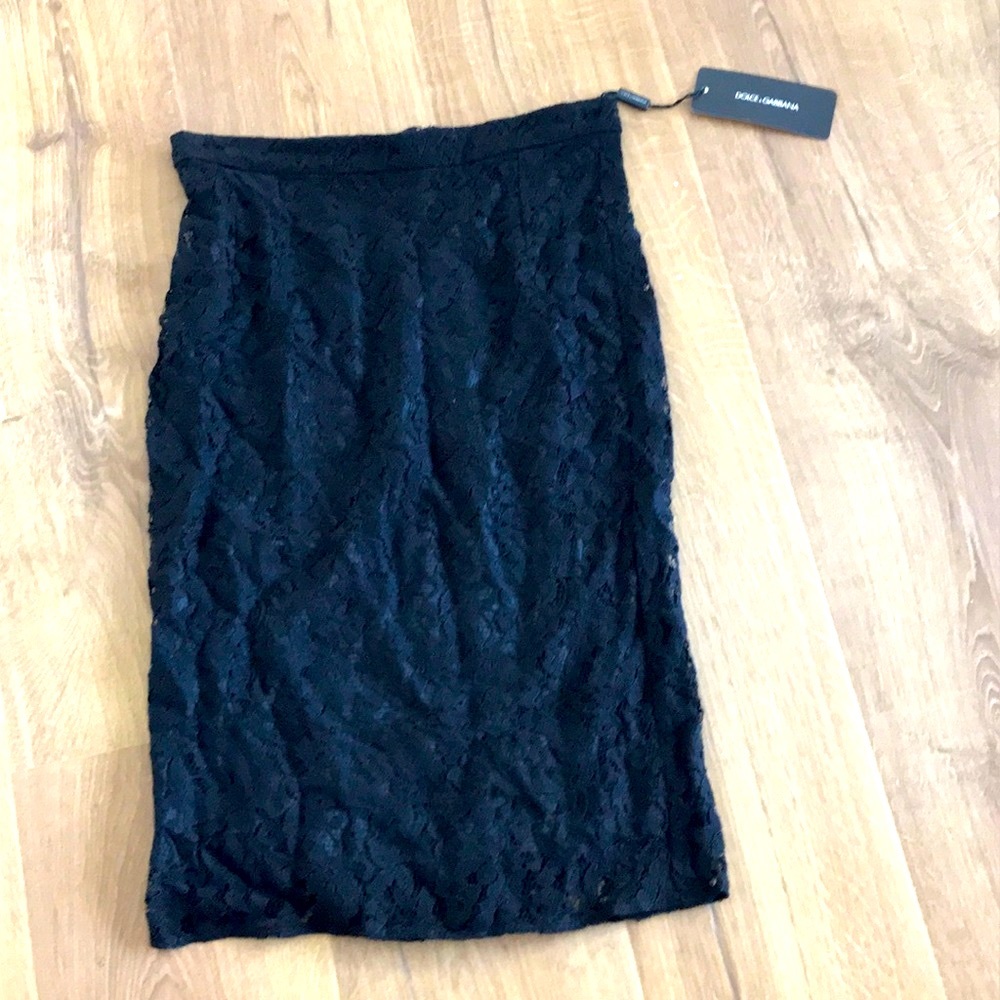 Dolce and Gabbana lace  pencil skirt🌺